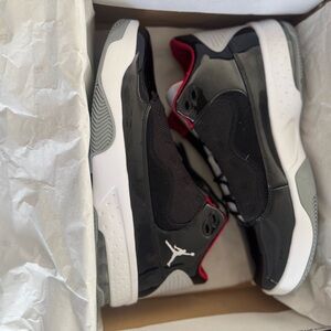 Air Jordan Aura Max 2